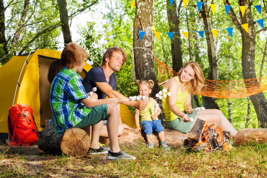 famille au camping pas cher Drôme